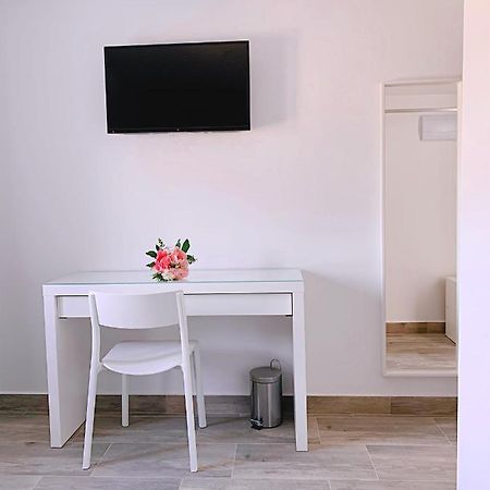Hostal El Castillo อัลกาลา เด กัวไดรา ภายนอก รูปภาพ
