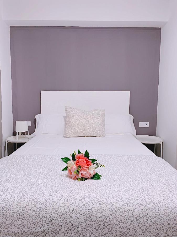 Hostal El Castillo อัลกาลา เด กัวไดรา ภายนอก รูปภาพ