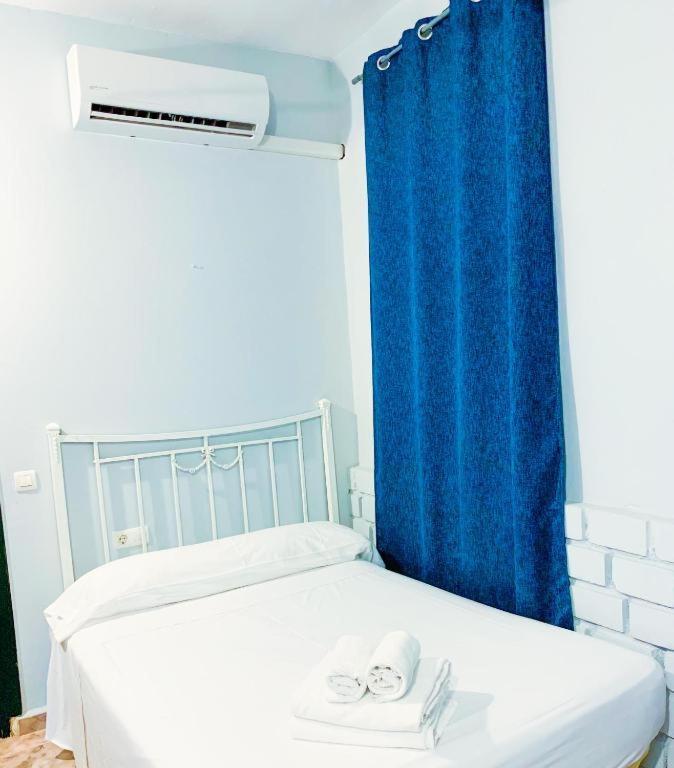 Hostal El Castillo อัลกาลา เด กัวไดรา ภายนอก รูปภาพ